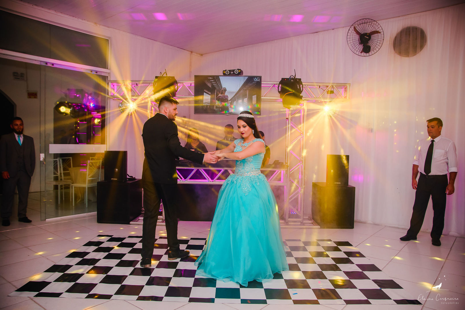 Foto Aniversário 15 anos - {Thalyta} - Spazio Flex - Fotógrafa de 15 anos e Família Foto Aniversário 15 anos - {Thalyta} - Spazio Flex - Fotógrafa de 15 anos e Família - Imagem 48
