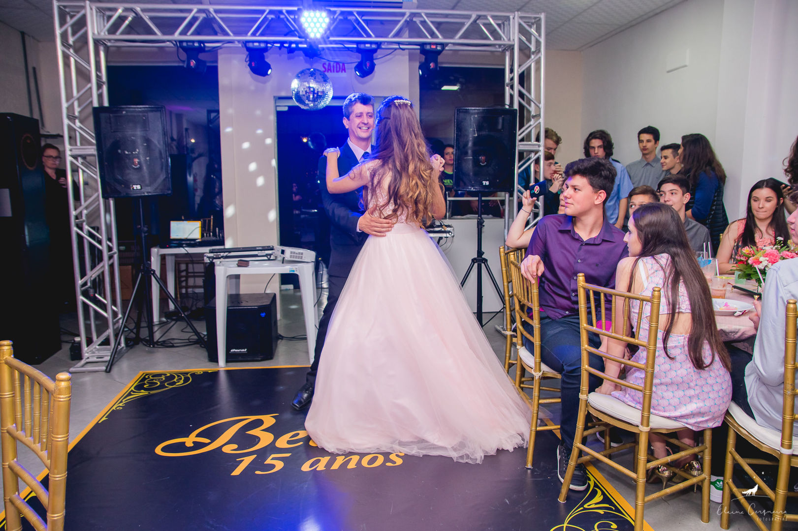 Foto Aniversário 15 anos - {Beatriz} - Emporium Festas e Eventos - Fotógrafa de 15 anos e Família Foto Aniversário 15 anos - {Beatriz} - Emporium Festas e Eventos - Fotógrafa de 15 anos e Família - Imagem 24