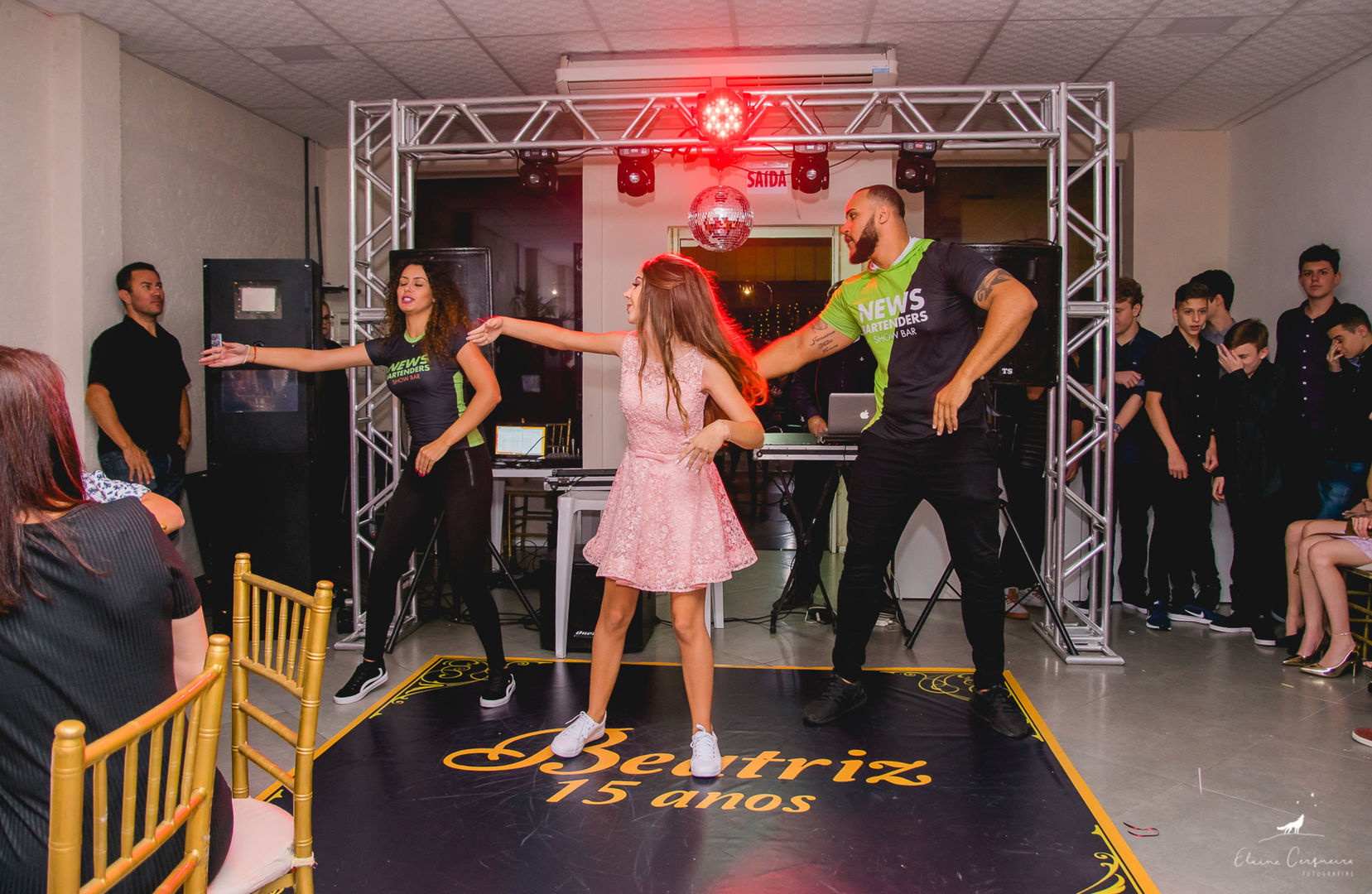 Foto Aniversário 15 anos - {Beatriz} - Emporium Festas e Eventos - Fotógrafa de 15 anos e Família Foto Aniversário 15 anos - {Beatriz} - Emporium Festas e Eventos - Fotógrafa de 15 anos e Família - Imagem 36