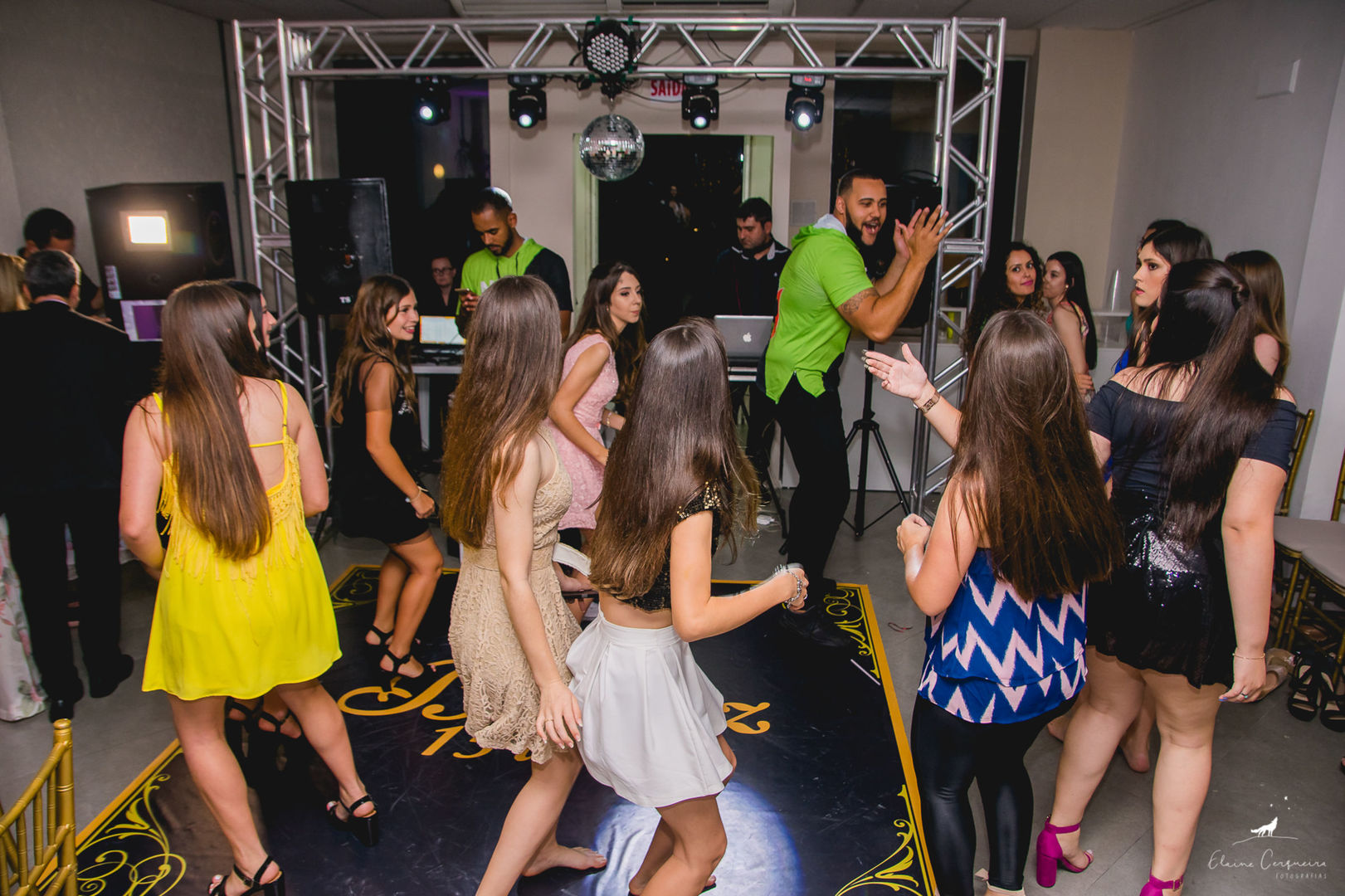 Foto Aniversário 15 anos - {Beatriz} - Emporium Festas e Eventos - Fotógrafa de 15 anos e Família Foto Aniversário 15 anos - {Beatriz} - Emporium Festas e Eventos - Fotógrafa de 15 anos e Família - Imagem 40