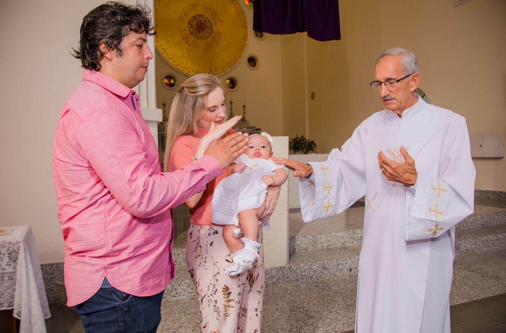 Foto Batizado {Marthina} - Igreja Nossa Senhora de Fátima - Fotógrafa de Família Foto Batizado {Marthina} - Igreja Nossa Senhora de Fátima - Fotógrafa de Família - Imagem 3