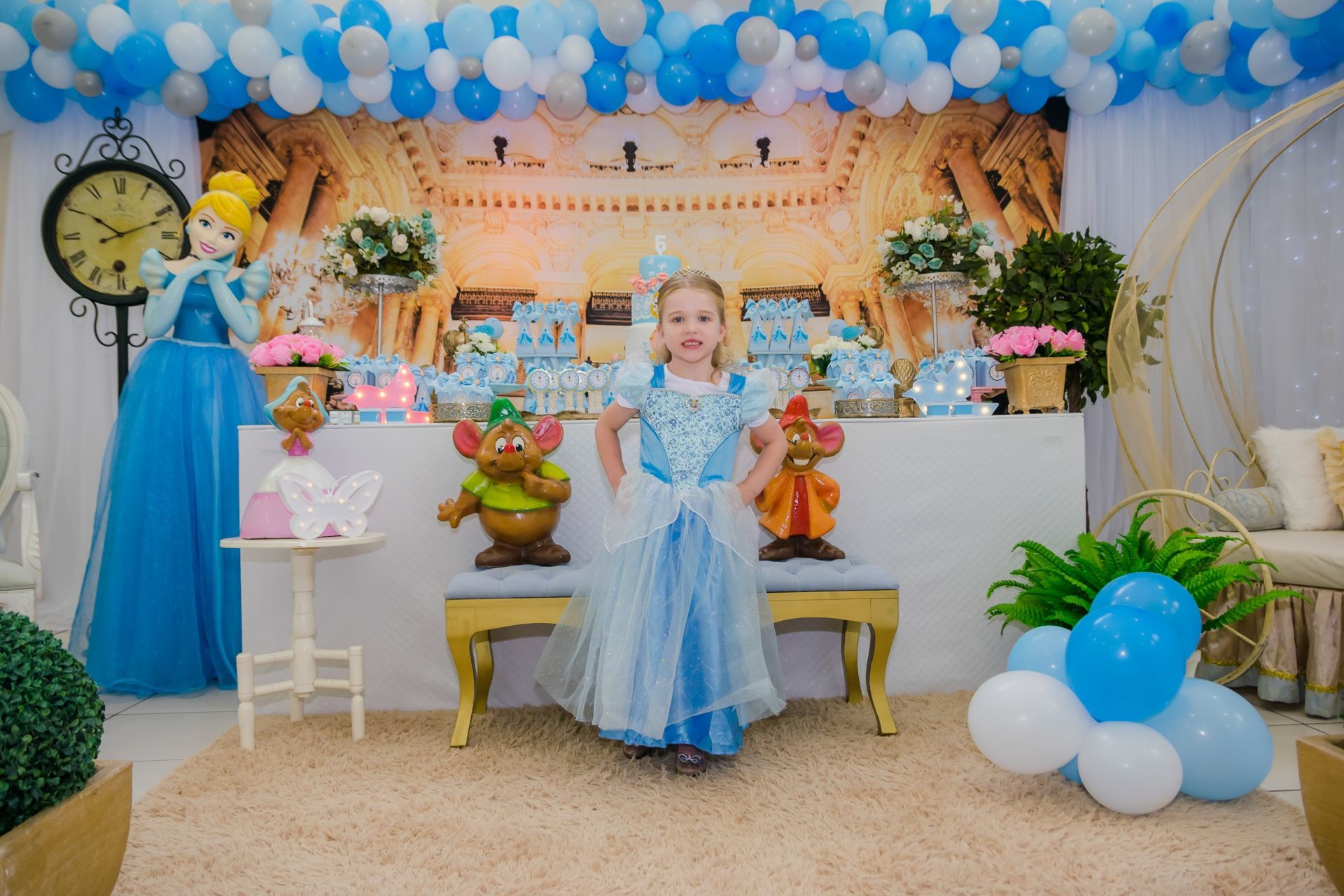 Foto Festa Infantil {Sofia} -5 anos - Kinder Festas Infantis - Pedra Branca - Fotógrafa de Família Foto Festa Infantil {Sofia} -5 anos - Kinder Festas Infantis - Pedra Branca - Fotógrafa de Família - Imagem 0