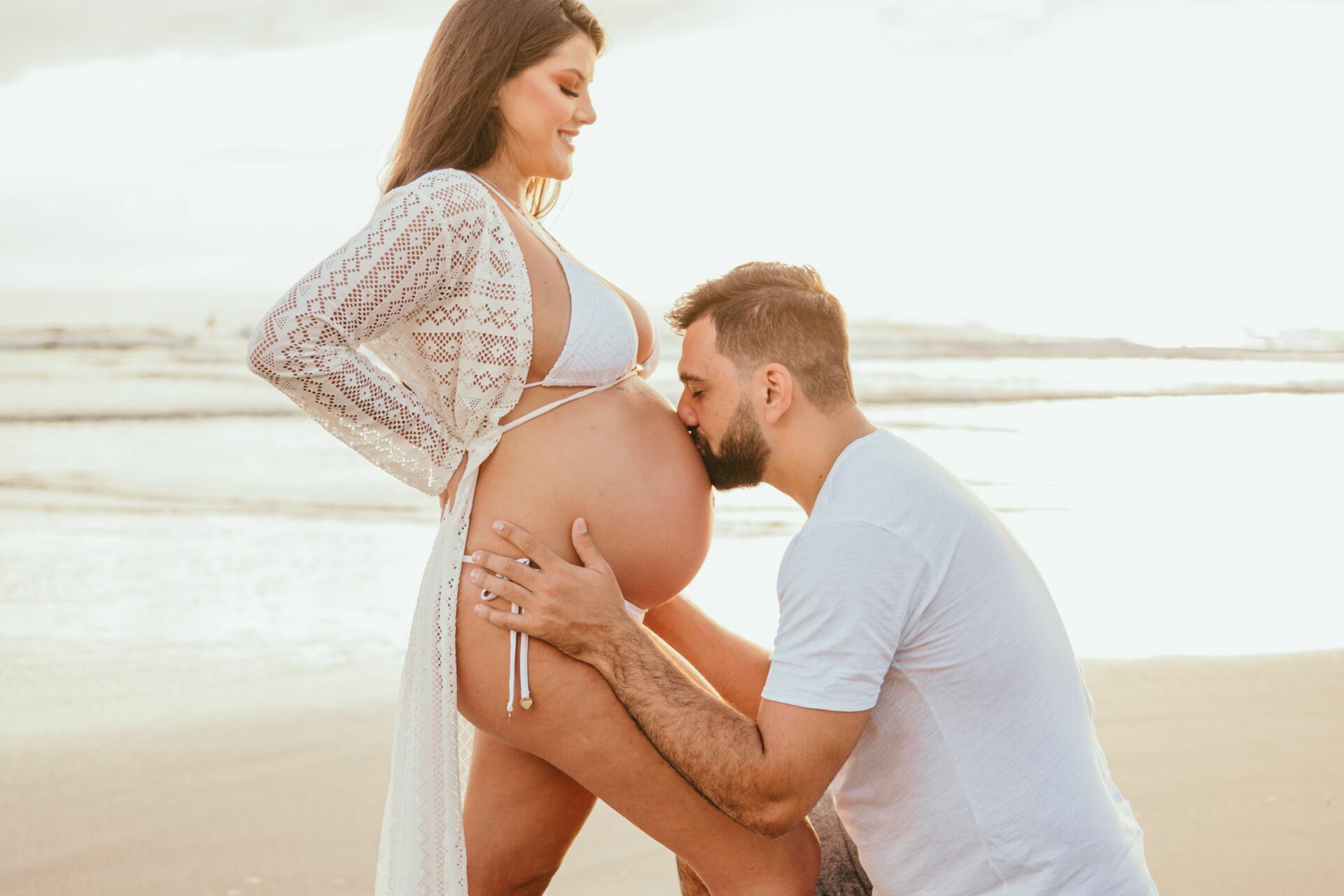 Foto Ensaio Gestante - Aliani e Fernando - Praia do Matadeiro - Fotógrafa de Família Foto Ensaio Gestante - Aliani e Fernando - Praia do Matadeiro - Fotógrafa de Família - Imagem 4
