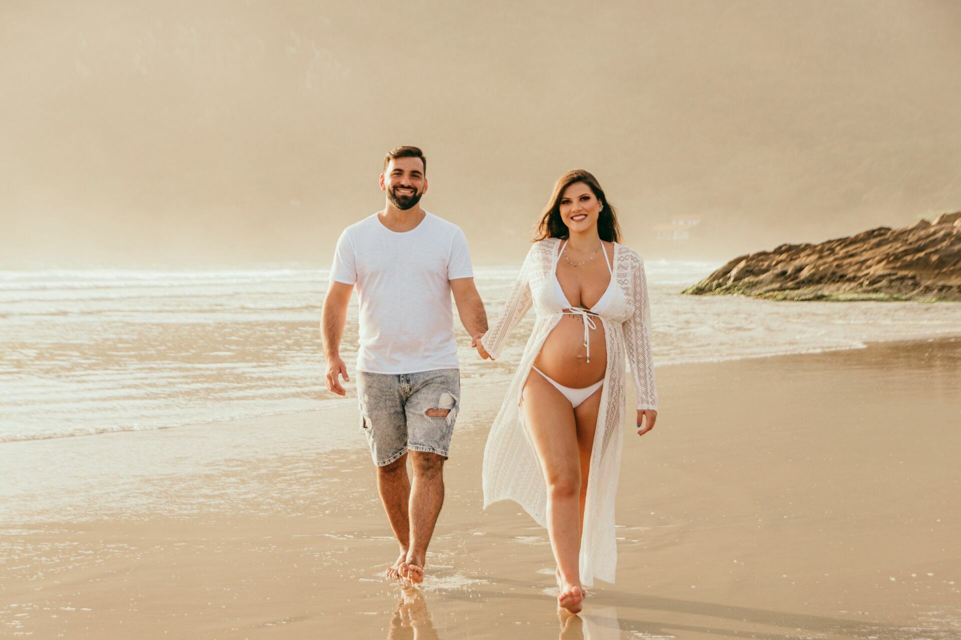 Foto Ensaio Gestante - Aliani e Fernando - Praia do Matadeiro - Fotógrafa de Família Foto Ensaio Gestante - Aliani e Fernando - Praia do Matadeiro - Fotógrafa de Família - Imagem 8
