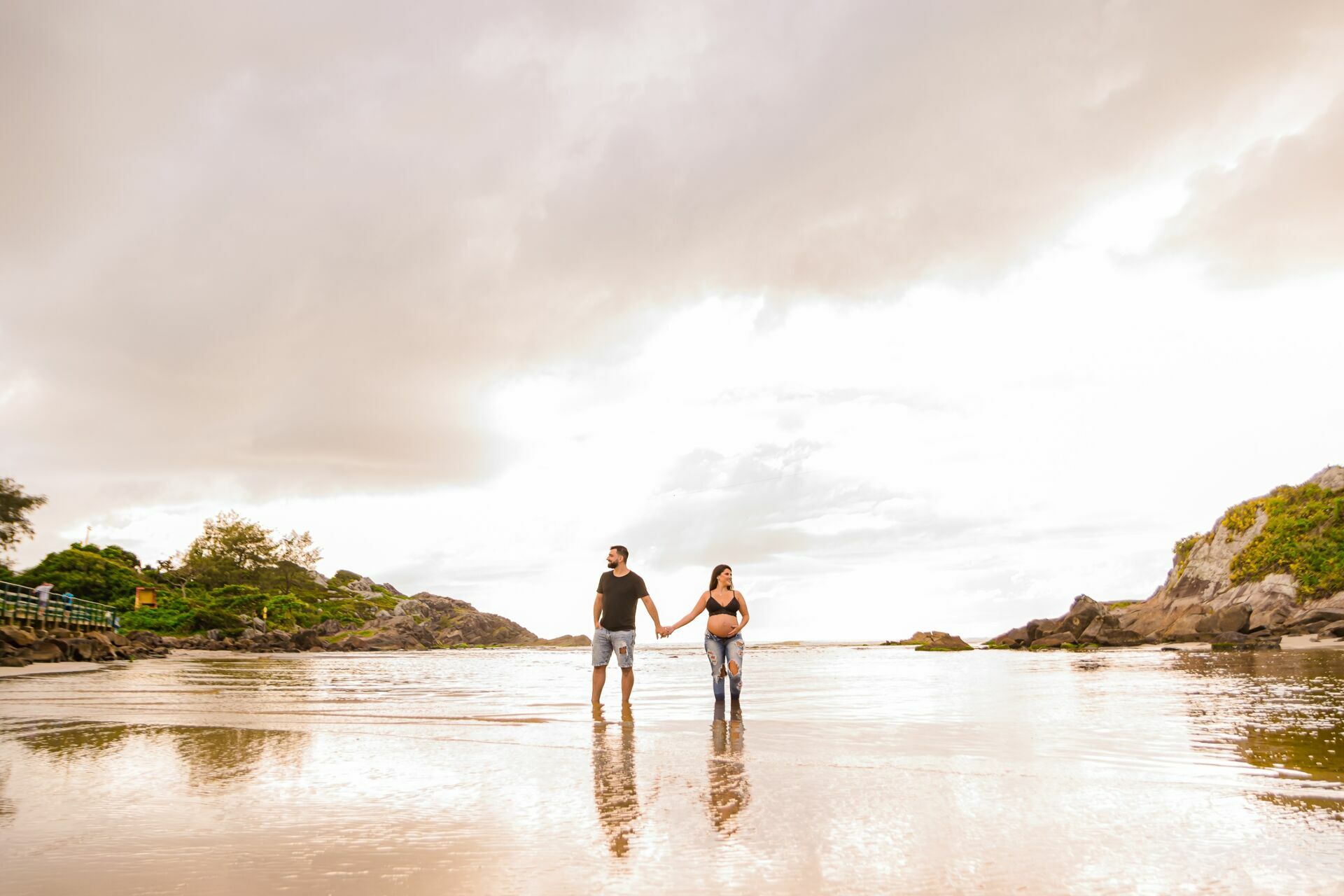 Foto Ensaio Gestante - Aliani e Fernando - Praia do Matadeiro - Fotógrafa de Família Foto Ensaio Gestante - Aliani e Fernando - Praia do Matadeiro - Fotógrafa de Família - Imagem 15