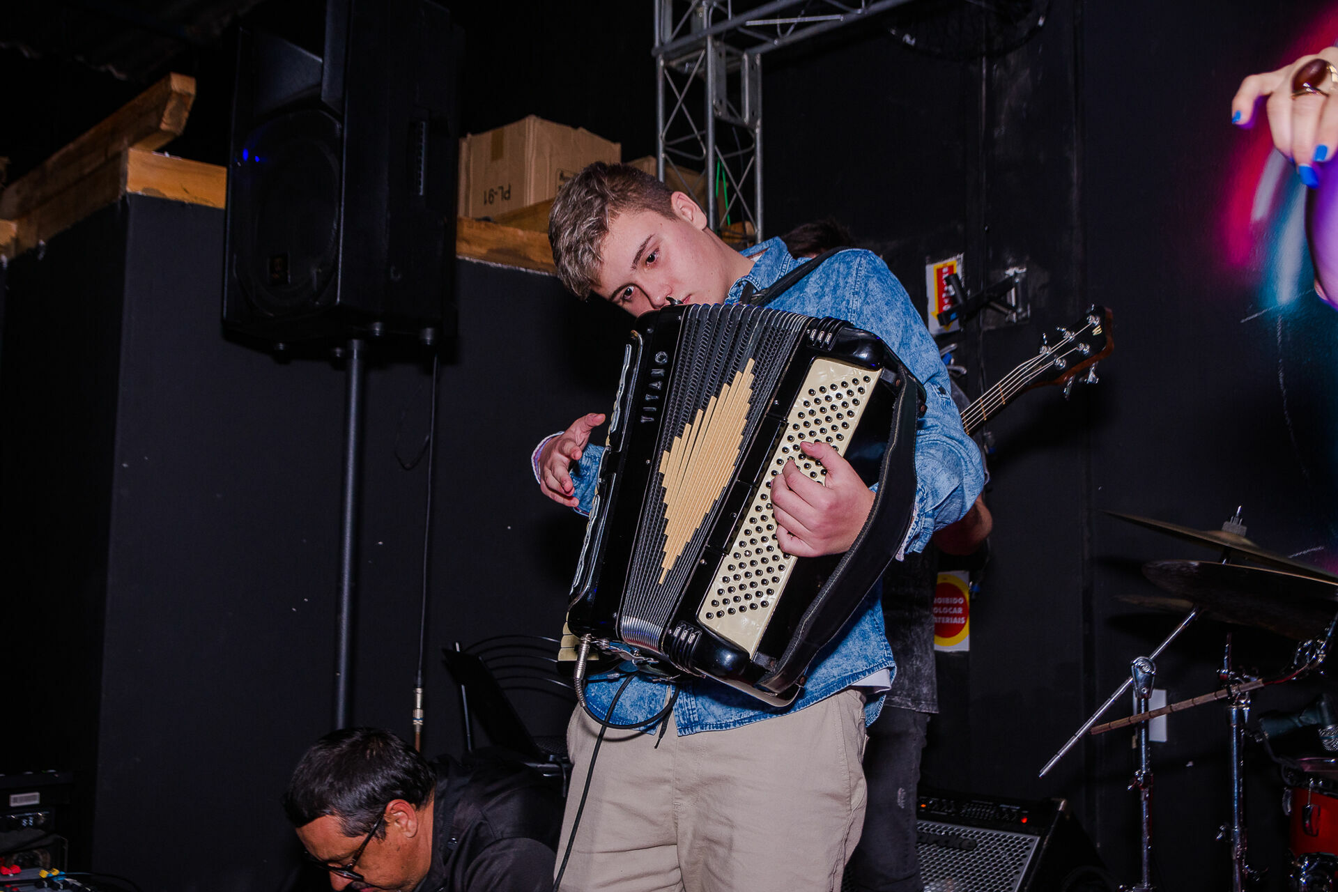 Foto Show da Flavia Abalem - Neon Louge Foto Show da Flavia Abalem - Neon Louge - Imagem 40