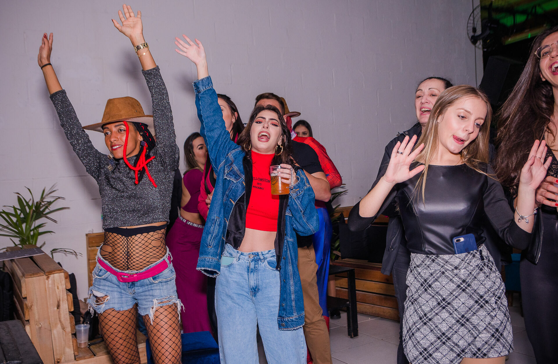 Foto Show da Flavia Abalem - Neon Louge Foto Show da Flavia Abalem - Neon Louge - Imagem 78