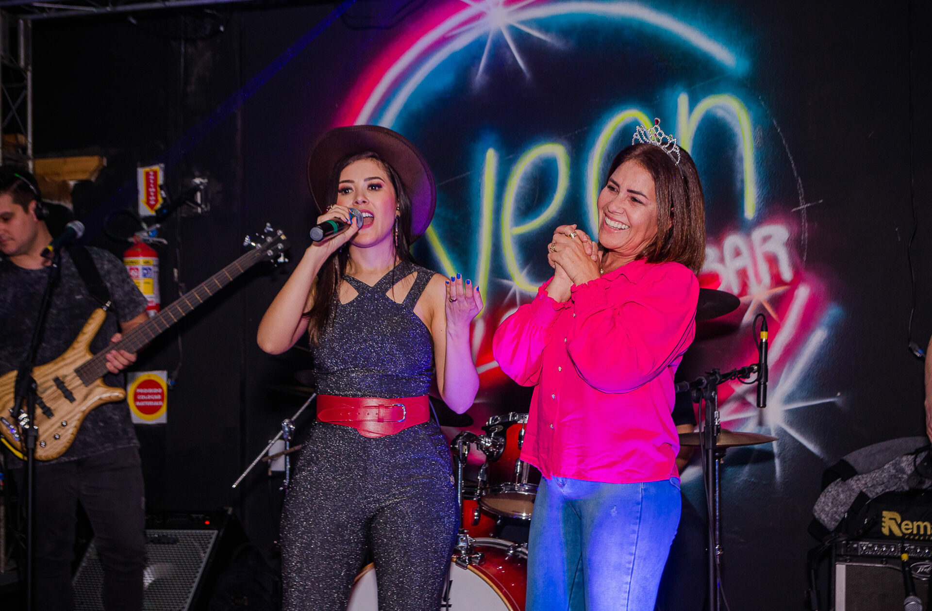 Foto Show da Flavia Abalem - Neon Louge Foto Show da Flavia Abalem - Neon Louge - Imagem 96