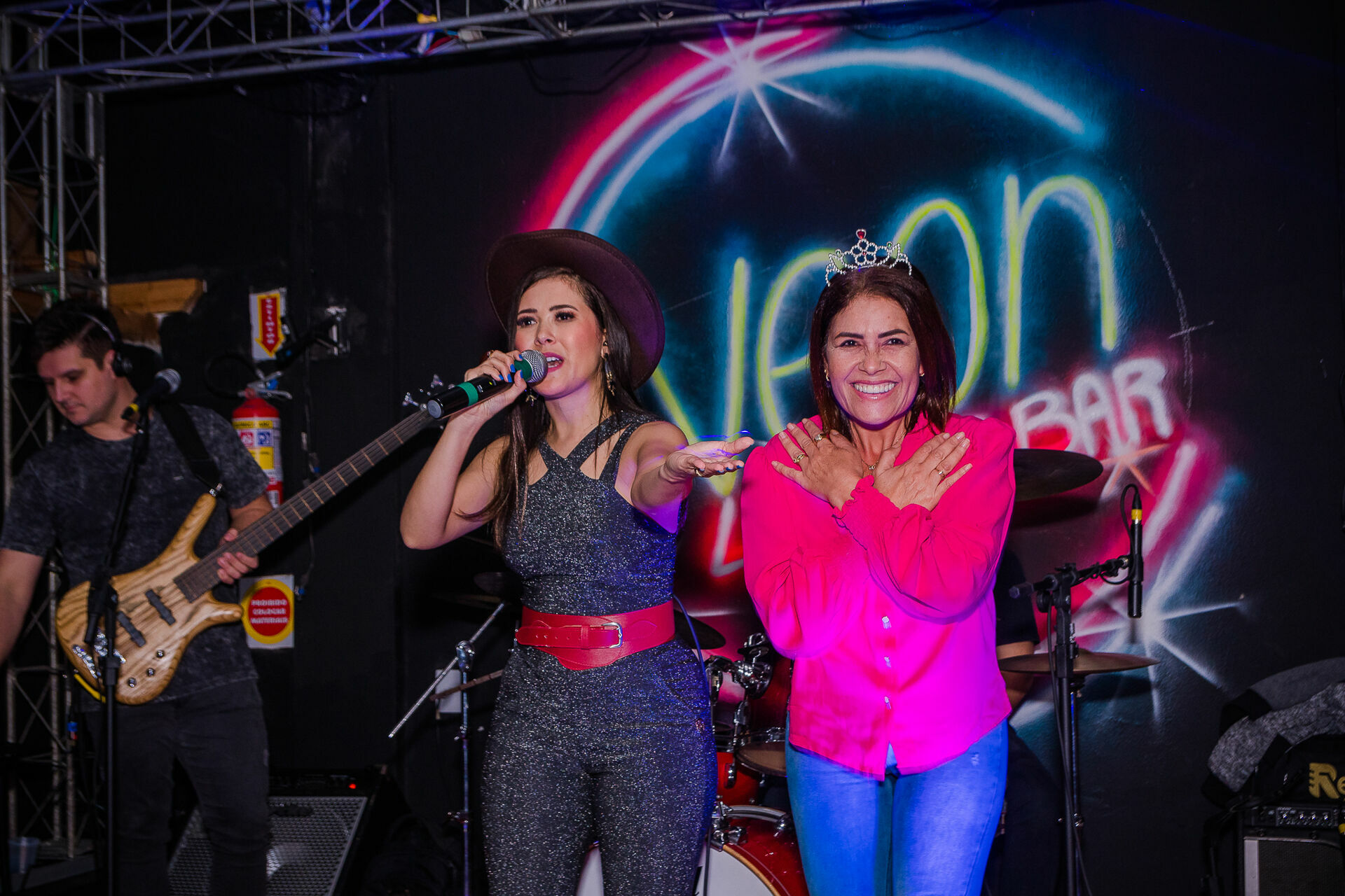 Foto Show da Flavia Abalem - Neon Louge Foto Show da Flavia Abalem - Neon Louge - Imagem 97