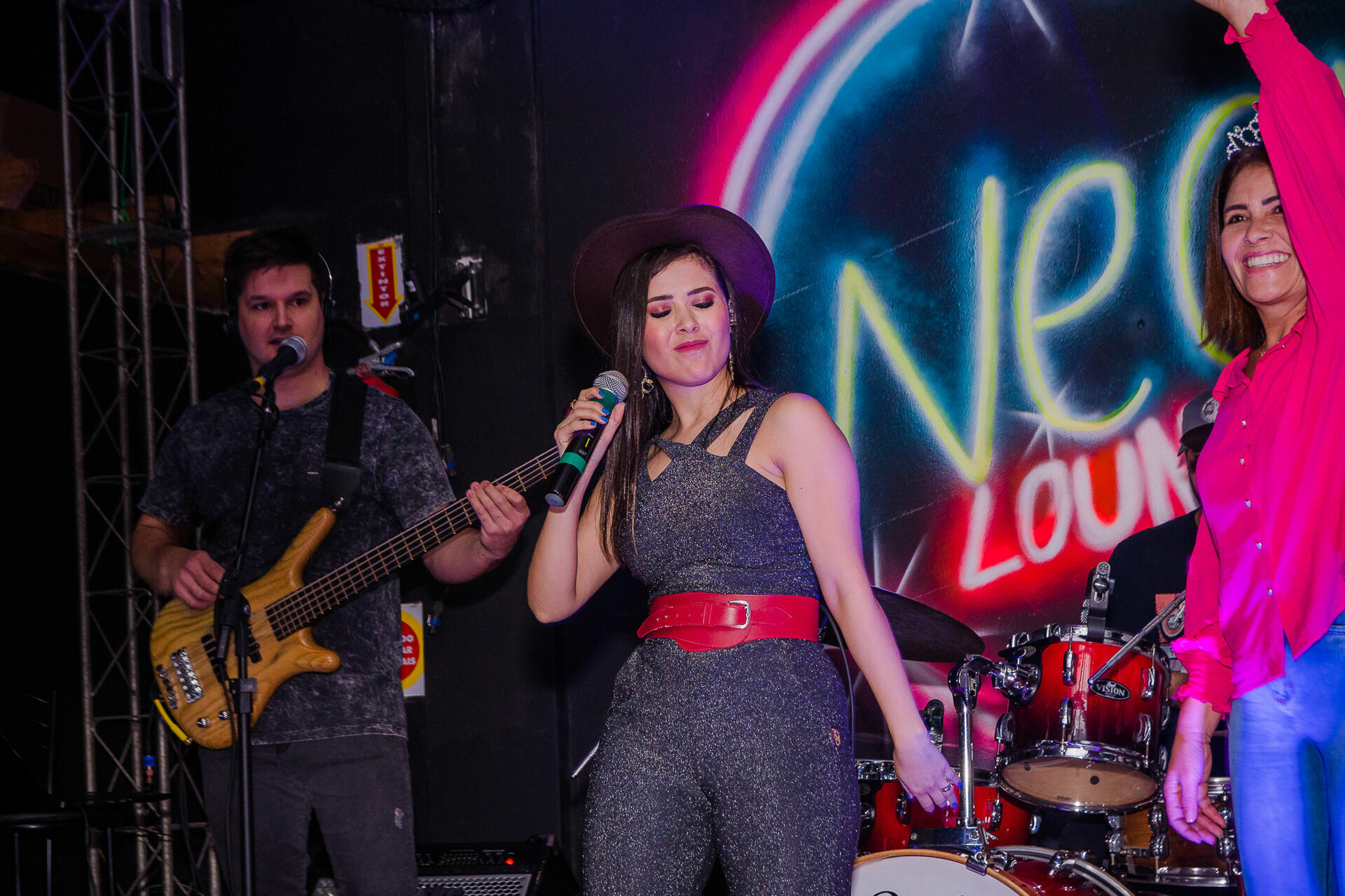 Foto Show da Flavia Abalem - Neon Louge Foto Show da Flavia Abalem - Neon Louge - Imagem 99