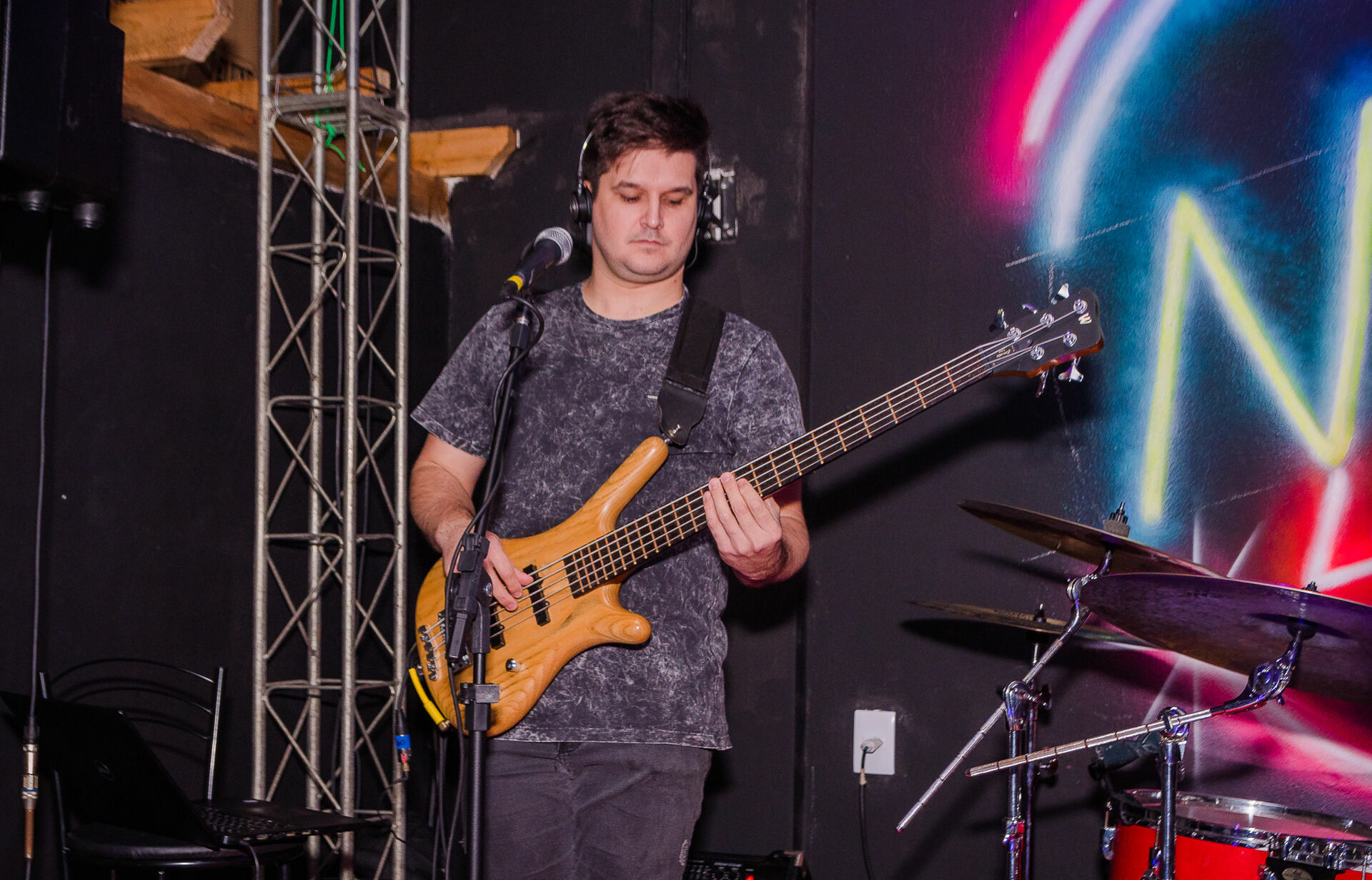 Foto Show da Flavia Abalem - Neon Louge Foto Show da Flavia Abalem - Neon Louge - Imagem 71