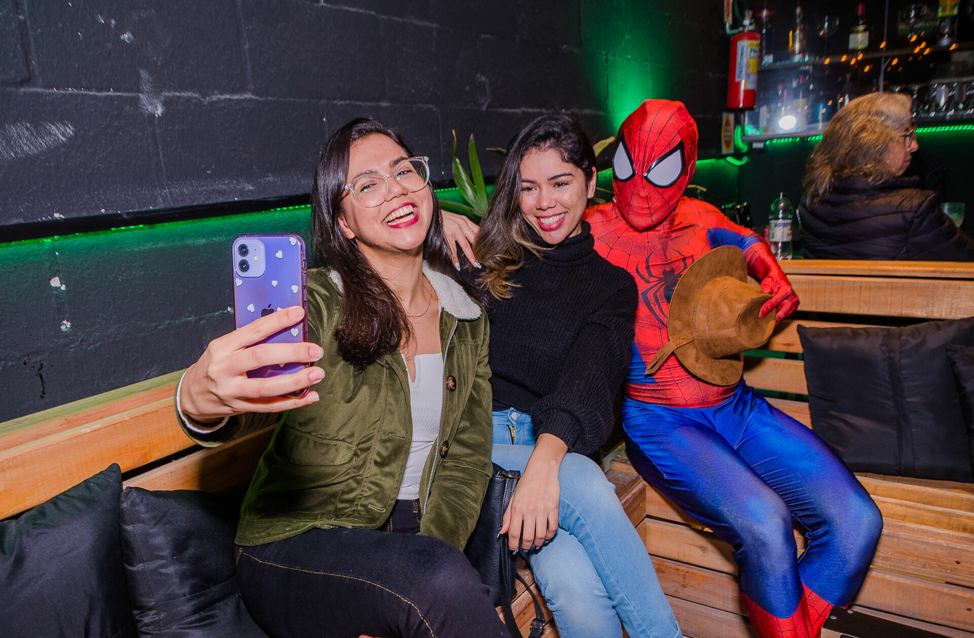 Foto Show da Flavia Abalem - Neon Louge Foto Show da Flavia Abalem - Neon Louge - Imagem 56