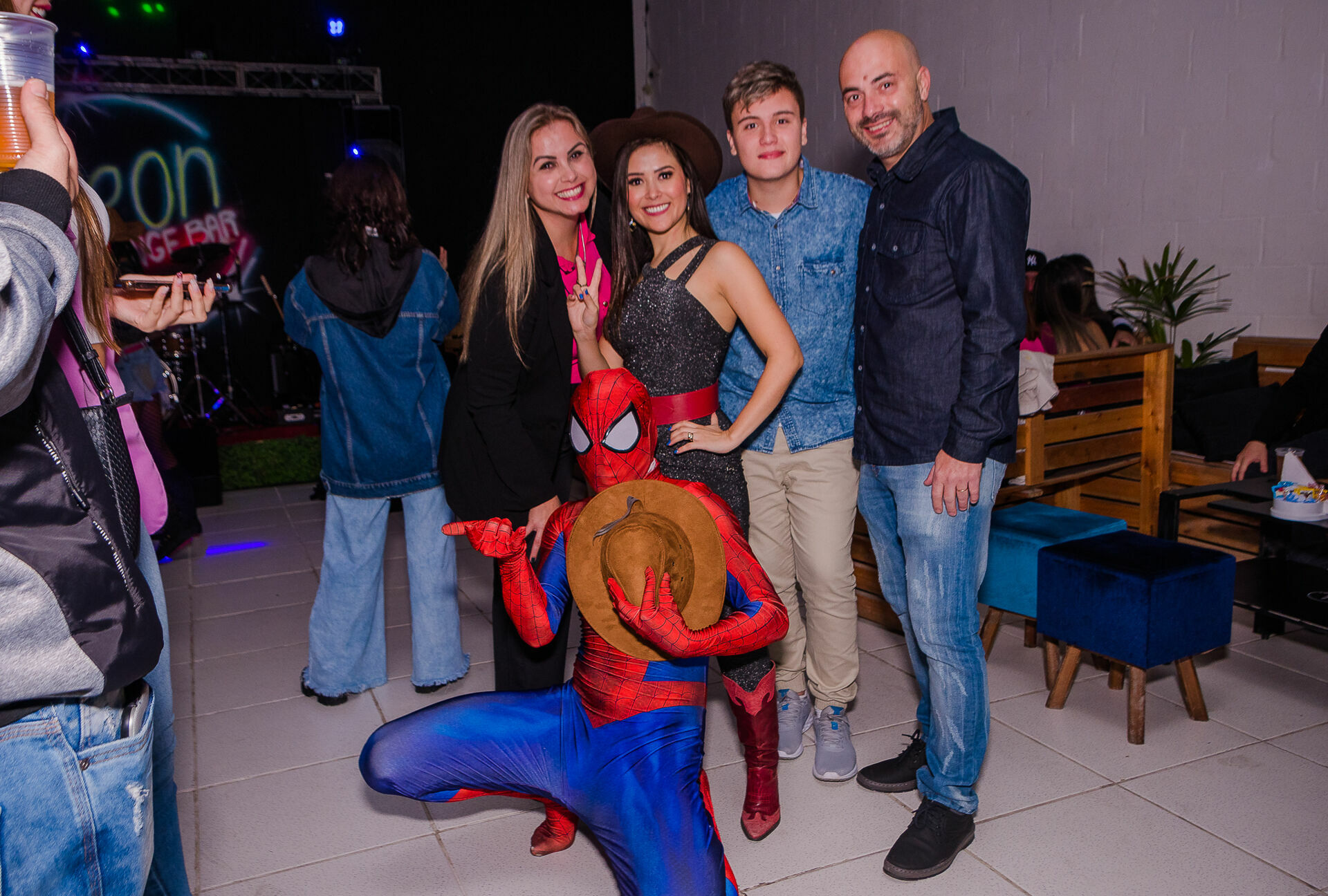 Foto Show da Flavia Abalem - Neon Louge Foto Show da Flavia Abalem - Neon Louge - Imagem 57