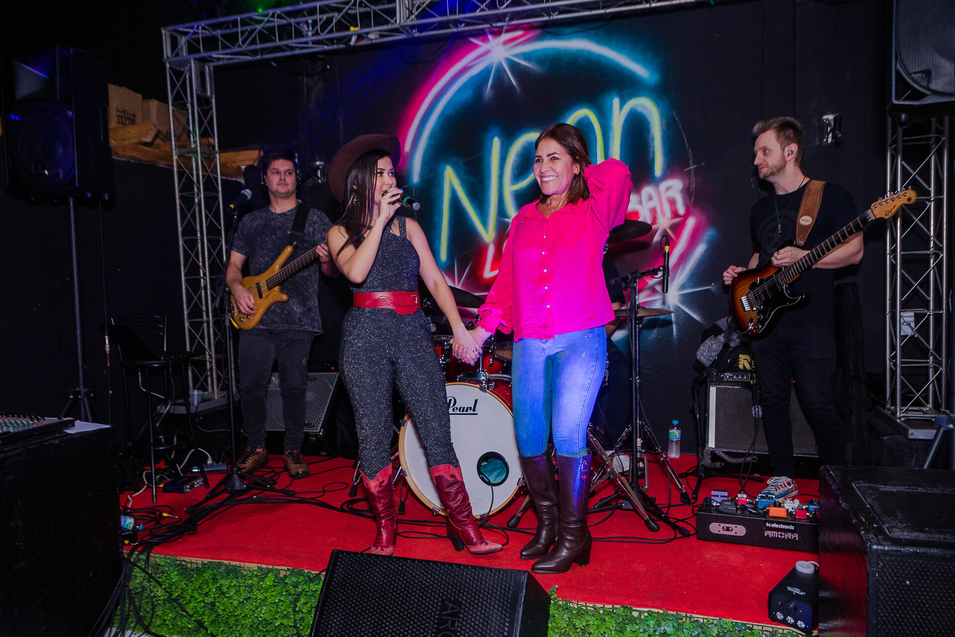 Foto Show da Flavia Abalem - Neon Louge Foto Show da Flavia Abalem - Neon Louge - Imagem 92