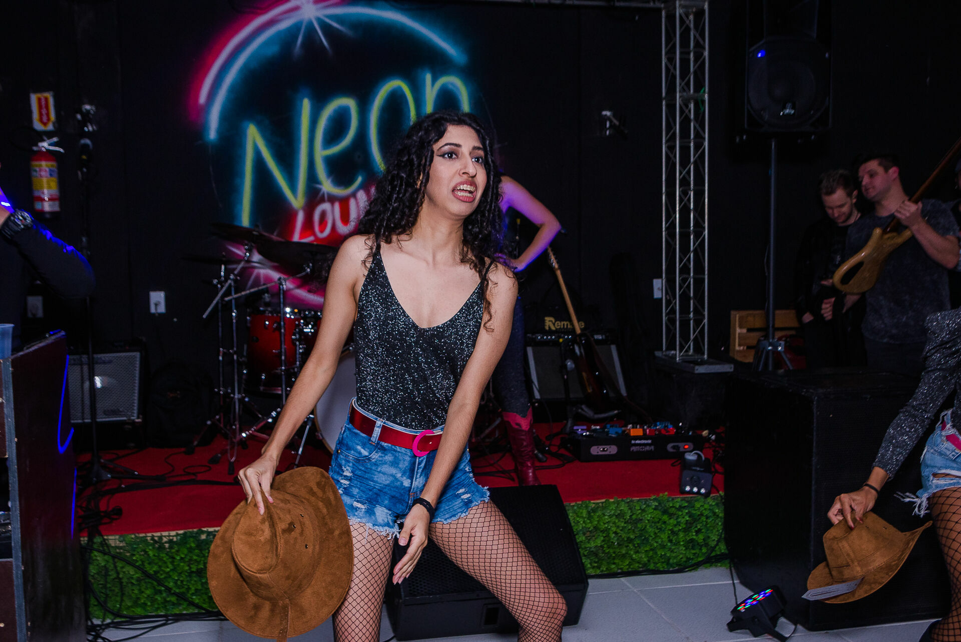 Foto Show da Flavia Abalem - Neon Louge Foto Show da Flavia Abalem - Neon Louge - Imagem 51