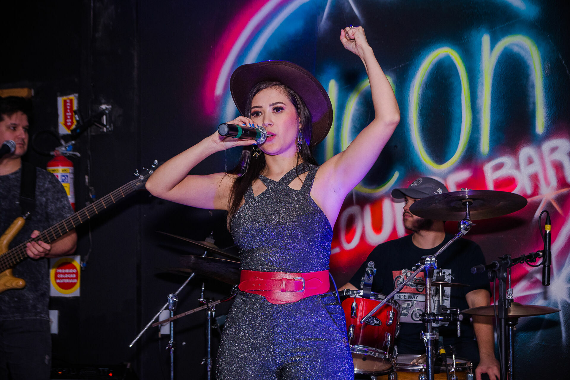 Foto Show da Flavia Abalem - Neon Louge Foto Show da Flavia Abalem - Neon Louge - Imagem 89