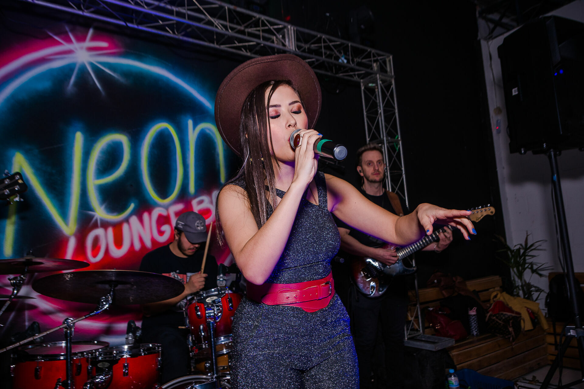 Foto Show da Flavia Abalem - Neon Louge Foto Show da Flavia Abalem - Neon Louge - Imagem 81