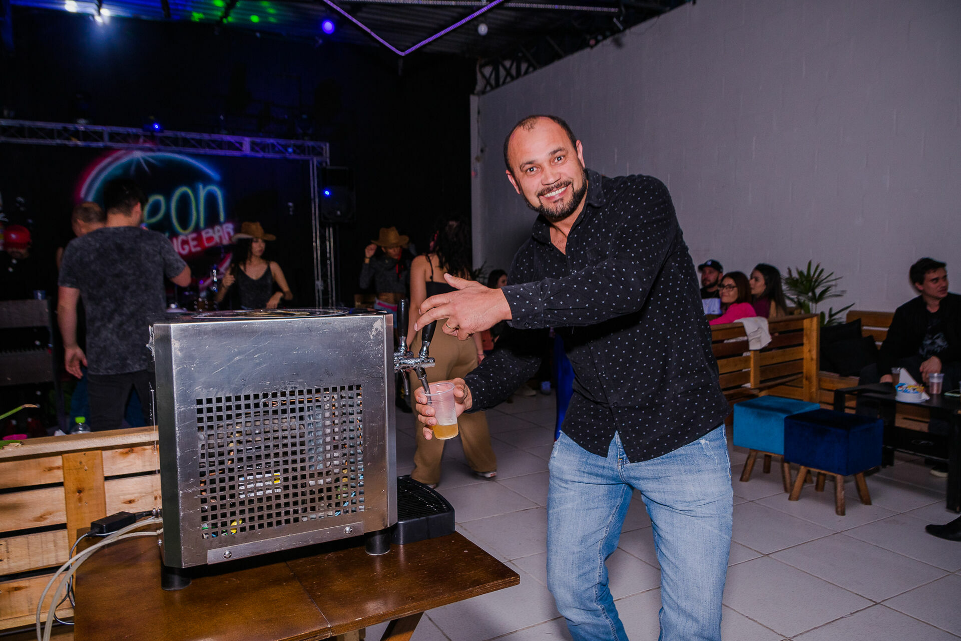 Foto Show da Flavia Abalem - Neon Louge Foto Show da Flavia Abalem - Neon Louge - Imagem 64