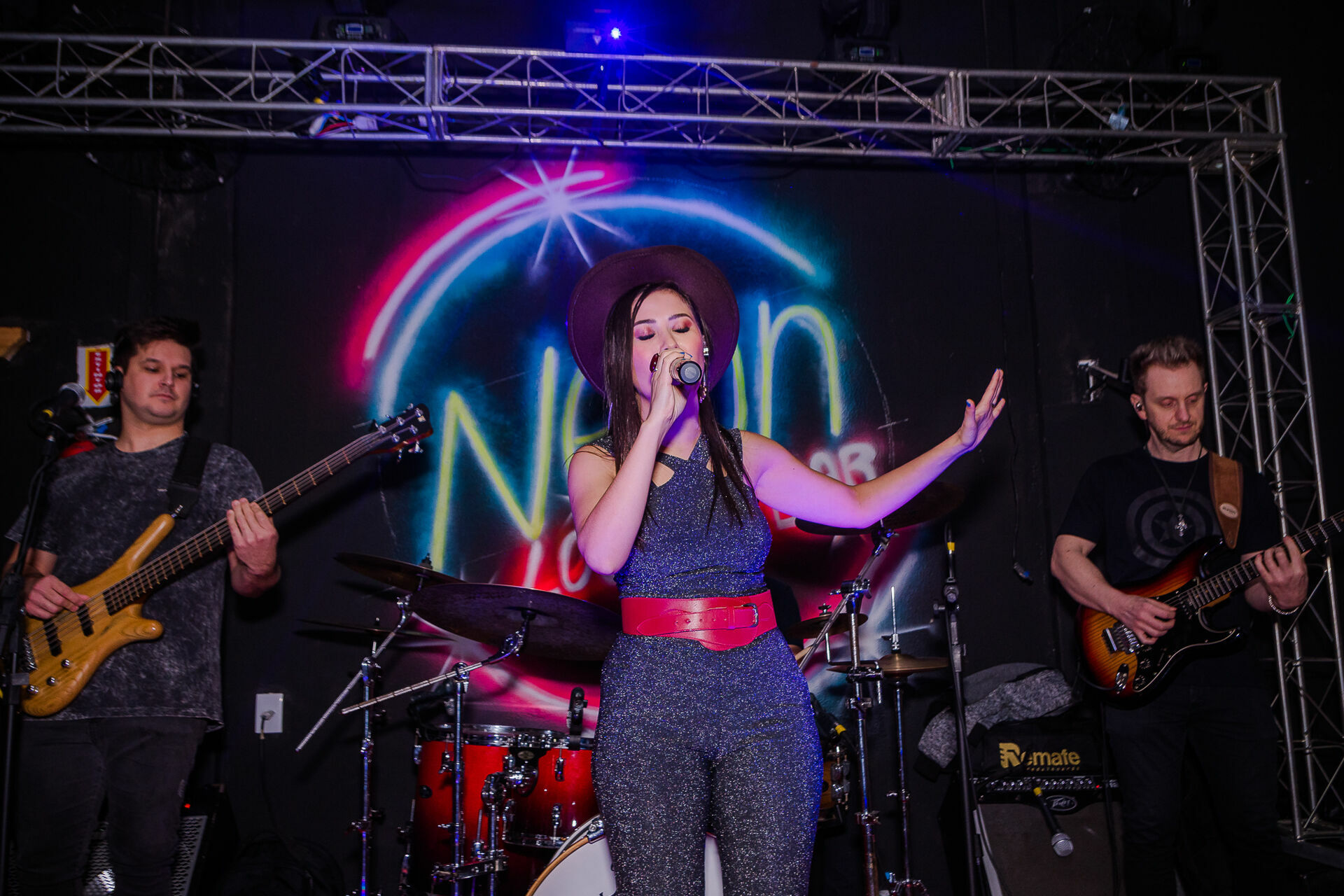 Foto Show da Flavia Abalem - Neon Louge Foto Show da Flavia Abalem - Neon Louge - Imagem 74