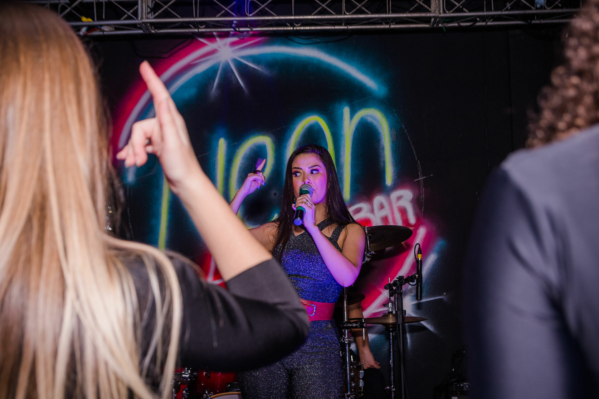 Foto Show da Flavia Abalem - Neon Louge Foto Show da Flavia Abalem - Neon Louge - Imagem 37
