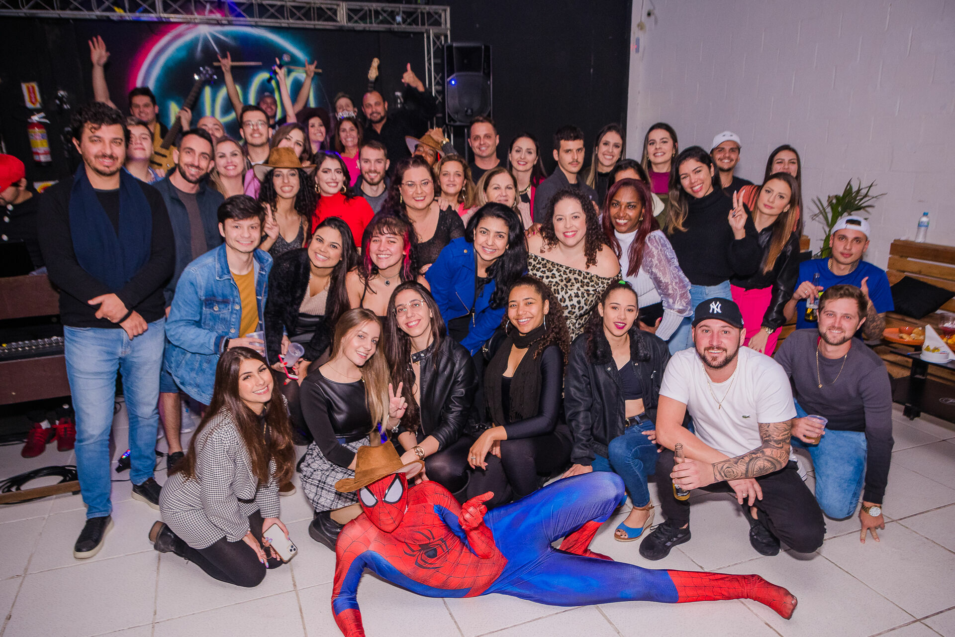 Foto Show da Flavia Abalem - Neon Louge Foto Show da Flavia Abalem - Neon Louge - Imagem 106